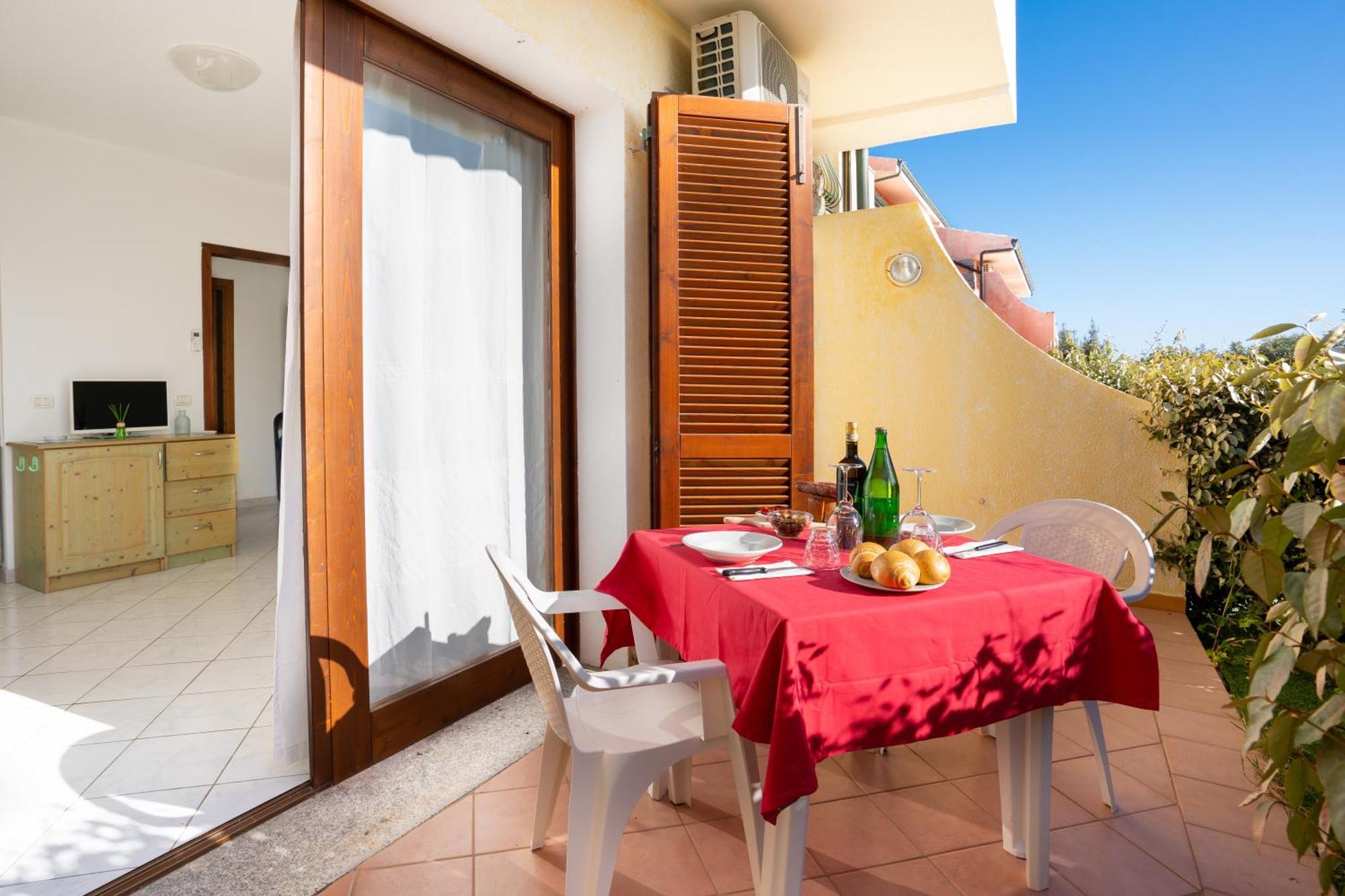 Il Borgo Di Badesi Aparthotel Exterior foto