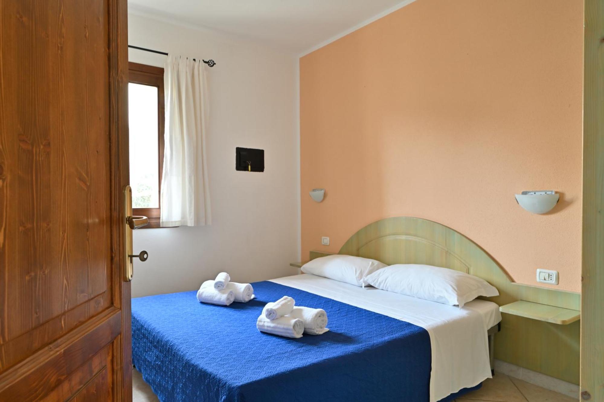 Il Borgo Di Badesi Aparthotel Exterior foto