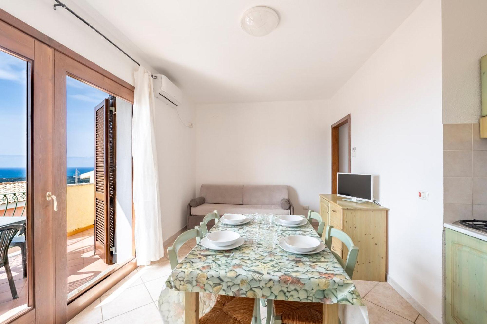 Il Borgo Di Badesi Aparthotel Exterior foto